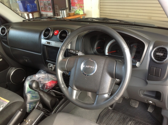 ขาย. D-max. Hi-Lander 2.5 ปี2011 ปลายปี มือ1 มือเดียว. รถสดมากครับ รถครูผู้หญิงใช้. ใช้งานน้อย  รุ่น SUPER. Titaniun กล้องหน้า-หลัก จากศูนย์