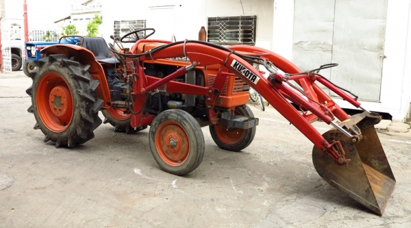 รถแทรคเตอร์ KUBOTA L2200 พร้อมบุ๊งกี๋ มือสองญี่ปุ่นแท้ๆ นำเข้าโดยตรงจากผู้นำเข้า รถแทรคเตอร์ KUBOTA L2200 พร้อมบุ๊งกี๋ มือสองญี่ปุ่นแท้ๆ นำเข้าโดยตรงจากผู้นำเข้า