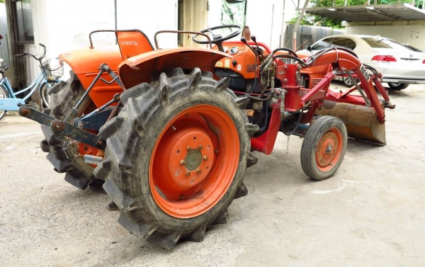 รถแทรคเตอร์ KUBOTA L2200 พร้อมบุ๊งกี๋ มือสองญี่ปุ่นแท้ๆ นำเข้าโดยตรงจากผู้นำเข้า รถแทรคเตอร์ KUBOTA L2200 พร้อมบุ๊งกี๋ มือสองญี่ปุ่นแท้ๆ นำเข้าโดยตรงจากผู้นำเข้า