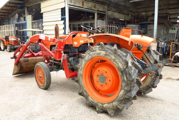 รถแทรคเตอร์ KUBOTA L2200 พร้อมบุ๊งกี๋ มือสองญี่ปุ่นแท้ๆ นำเข้าโดยตรงจากผู้นำเข้า รถแทรคเตอร์ KUBOTA L2200 พร้อมบุ๊งกี๋ มือสองญี่ปุ่นแท้ๆ นำเข้าโดยตรงจากผู้นำเข้า