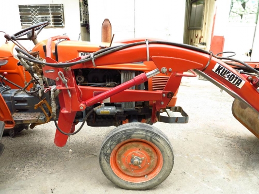 รถแทรคเตอร์ KUBOTA L2200 พร้อมบุ๊งกี๋ มือสองญี่ปุ่นแท้ๆ นำเข้าโดยตรงจากผู้นำเข้า รถแทรคเตอร์ KUBOTA L2200 พร้อมบุ๊งกี๋ มือสองญี่ปุ่นแท้ๆ นำเข้าโดยตรงจากผู้นำเข้า