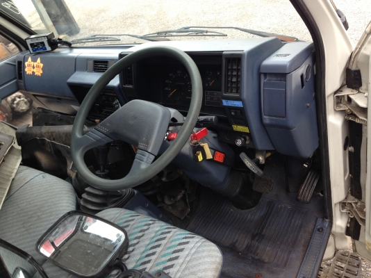 หัวเก๋ง NKR ตาหวาน 12v.