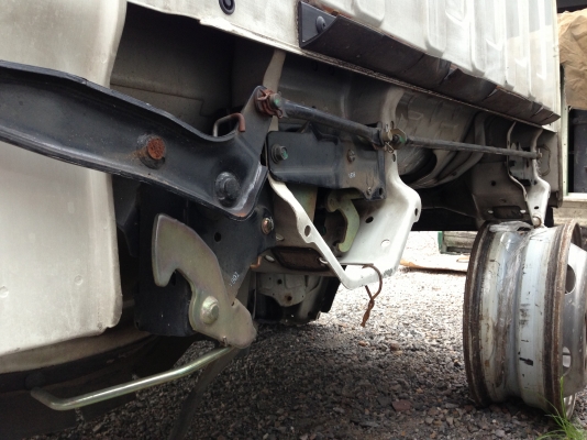 หัวเก๋ง NKR ตาหวาน 12v.