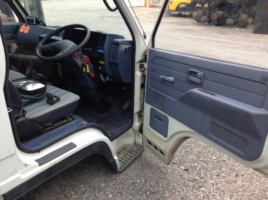 หัวเก๋ง NKR ตาหวาน 12v.