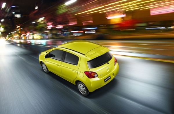 Mirage ดาว์นต่ำ 5\% ผ่อนนาน 84 เดือน / ดอกเบี้ย 0\% ส่วนลด 40,000 Ipad ชุดแต่ง