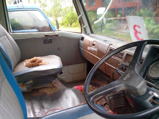 ขายรถ6ล้อดั้มHINO -WO4D -117- Fหน้าและหลัง