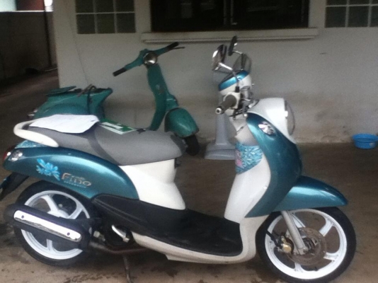 ขาย YAMAHA FINO สีเขียว-ขาว ปี 2552