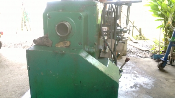 แท่นกลึง 6 ฟุต รุ่นหนัก คอลึก 3 เพลา เกียร์กระตุก 90,000 ด่วน