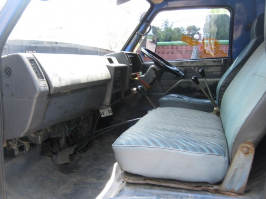 อีซูซุNPR-59L ดั้มจดทะเบียน ปี 39โทร คุณเฉลิม 0836272571 กำแพงเพช