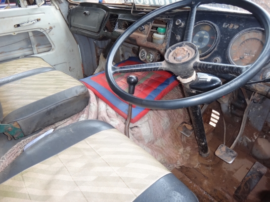 ขาย  หกล้อดัมพ์  HINO  KM  พร้อมใช้งาน