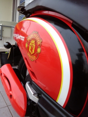 Scoopy-i ลายแมนยู (ล้อแม็กซ์) สวยๆ ตจวส่งได้ครับ