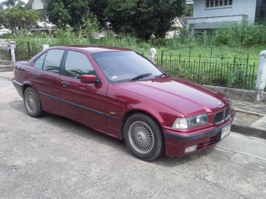 bmw 318i 1996 สีแดง เครื่องเจ 2500 เบนซิน ออกค่าโอนให้