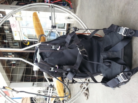 ขายเครื่องพารามอเตอร์(ร่มบิน)ยี่ห้อraket 120ccราคา38000ิิิฺ b ขายเครื่องพารามอเตอร์(ร่มบิน)ยี่ห้อraket 120ccราคา38000ิิิฺ b