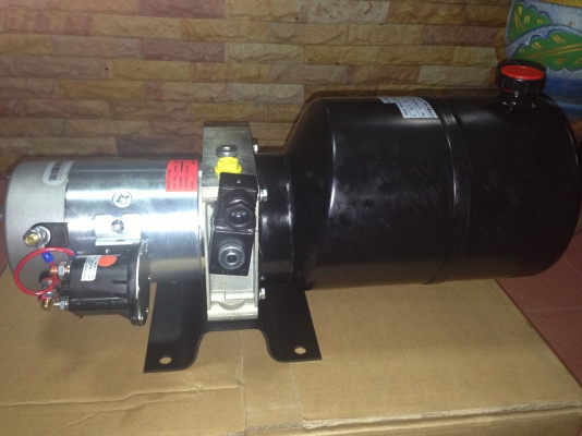 มอเตอร์ 12 v. สำหรับกะบะยกดั้มพ์5ตัน มอเตอร์ 12 v. สำหรับกะบะยกดั้มพ์5ตัน