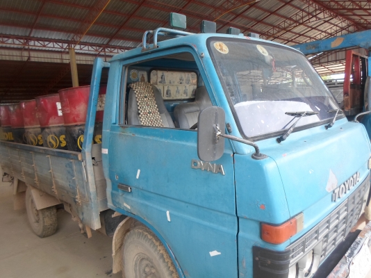 ขายรถ 4 ล้อ โตโยต้า รุ่น ไอ้หนุ่มทางหลวง