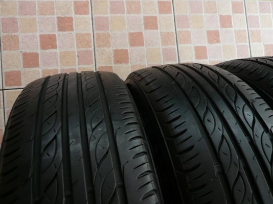 ยาง FIRESTONE 185-60-15 ปี5211 (1ชุด) สภาพสวยๆ ดอกเพียบ ยางสด ขาย 3,200.- ดูของถนนสรงประภา ดอนเมือง โทร.087-717-7631