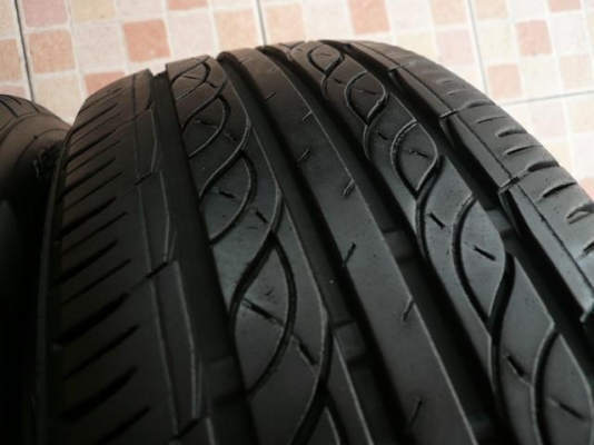 ยาง FIRESTONE 185-60-15 ปี5211 (1ชุด) สภาพสวยๆ ดอกเพียบ ยางสด ขาย 3,200.- ดูของถนนสรงประภา ดอนเมือง โทร.087-717-7631