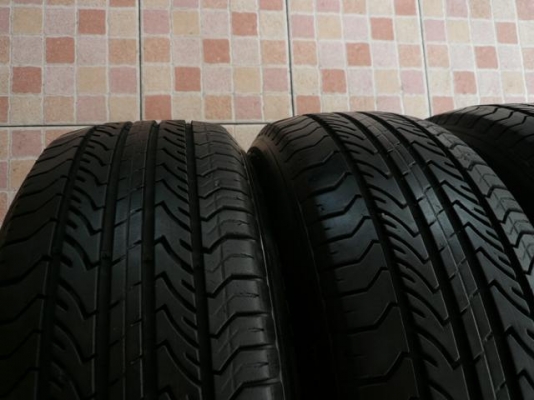 ขายยาง MICHELIN ENERGY----195-65-15---- ดอกแน่นๆ (1ชุด)