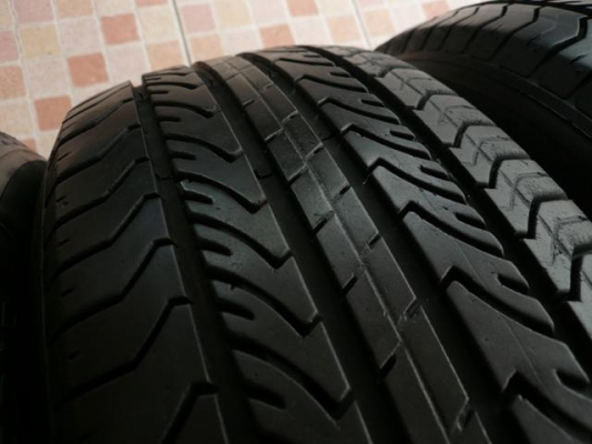 ขายยาง MICHELIN ENERGY----195-65-15---- ดอกแน่นๆ (1ชุด)