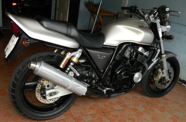 ขาย cb 400 ปี 97 ทะเบียนแท้ สมอ.  โอนขนส่ง