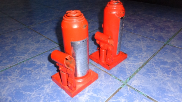 แม่แรงกระปุก 5 ตัน (เก่าญี่ปุ่น สภาพ 90 เปอร์เซ้นอัพ)