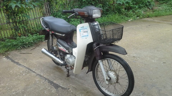 ดรีมคุรุสภาทะเบียนโอนภาษีขาดปีกว่าเดิมๆขายถูกๆ11000บาท