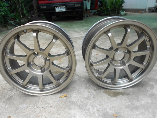 ขายล้อแม็ก 15 นิ้ว ใส่ 4 รู 100 *** มี 2 วง