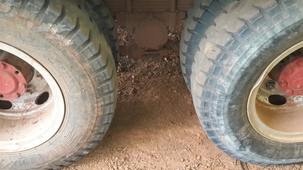 ขายด่วนไอ้หลงหางปลา ขึ้นแบ็คโฮ200สบายเพลาเดียวมีสโลว์ สภาพสวยสุดๆ ราคาคุยกันได้รีบโทร0801495375 0843923995