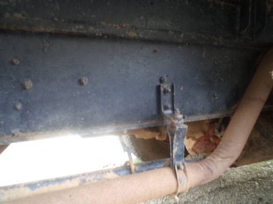 ขายISUZU Rocky 175 แรง 2 เพลา สโลว์ ล็อกเล็ก เพลาใหญ่ 200 เกียร์เดิม เบรคน้ำมัน ลมดัน คัสซีเดิมทะเบียนปราจีน