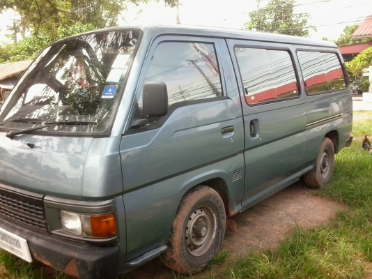 ขายรถตู้ NISSAN ปี 35 รถบ้าน เดิมๆ ทั้งคัน สภาพสวย พร้อมโอน