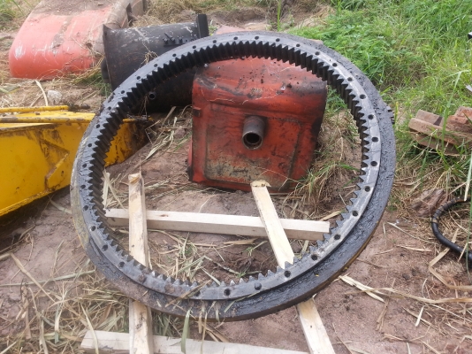 ขายอะใหล่ด่วน KOMATSU PC200-5 ทั้งคัน ราคาคุยกันได้ครับ