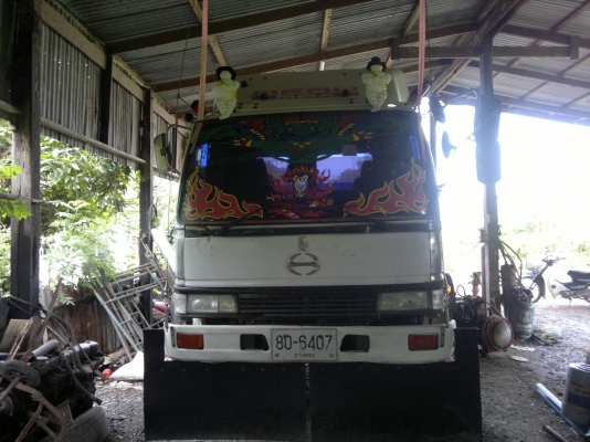 ขายรถเกี่ยวข้าวสามชุกการช่าง + พร้อมรถเทรลเลอร์ 10 ล้อ