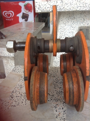 ขายรอกค้างคาว สำหรับวิ้งบนเหล็ก ยี่ห้อ Vital ขนาด 1 ตัน ขายรอกค้างคาว สำหรับวิ้งบนเหล็ก ยี่ห้อ Vital ขนาด 1 ตัน