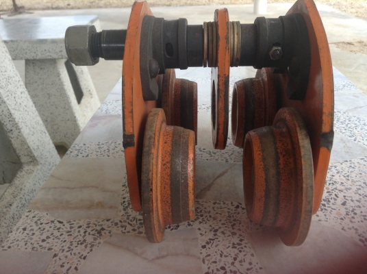 ขายรอกค้างคาว สำหรับวิ้งบนเหล็ก ยี่ห้อ Vital ขนาด 1 ตัน ขายรอกค้างคาว สำหรับวิ้งบนเหล็ก ยี่ห้อ Vital ขนาด 1 ตัน