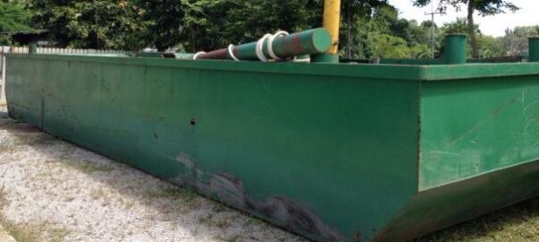 ขายเรือบรรทุกแม็คโคร1คู่พร้อมใช้ สำหรับงานขุดลอกคลอง