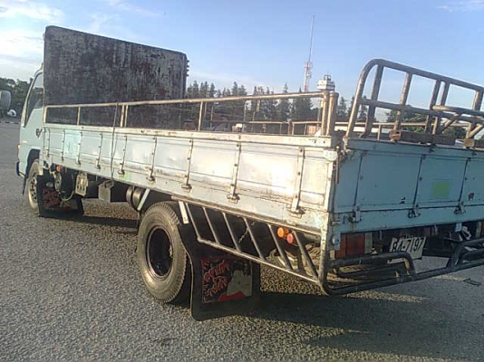 ต้องการขาย / รถ 6 ล้อ ISUZU NPR120 ปี 40 เครื่องฝาขาว ต้องการขาย / รถ 6 ล้อ ISUZU NPR120 ปี 40 เครื่องฝาขาว