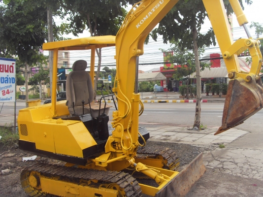 รถแบ๊คโฮ KOMATSU PC 20 รถแบ๊คโฮ KOMATSU PC 20