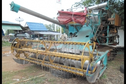 รถเกี่ยวข้าว เครื่องดี สภาพสวยๆ