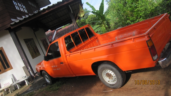 ขายนิสสันบิ๊กเอ็มฝาแดง ปี36 เปิดที่125000บาทราคาต่อลองได้นิดน่อยครับ รถเดิมๆทั้งคันครับสีเดิมบางๆมากไม่มีผุครัชชีสวยๆไม่มีตำหนิ รถคนแก่ใช้งานครับภาษี+ทะเบียน+พร้อมชุดโอนครับ อยากให้มาลองขับดูก่อนเห็นสภาพจริงแล้วจะชอบเลยครับคันนี้ซื้อไปไม่ต้องทำไรเพิ่มพร้อ