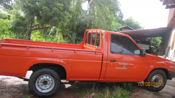 ขายนิสสันบิ๊กเอ็มฝาแดง ปี36 เปิดที่125000บาทราคาต่อลองได้นิดน่อยครับ รถเดิมๆทั้งคันครับสีเดิมบางๆมากไม่มีผุครัชชีสวยๆไม่มีตำหนิ รถคนแก่ใช้งานครับภาษี+ทะเบียน+พร้อมชุดโอนครับ อยากให้มาลองขับดูก่อนเห็นสภาพจริงแล้วจะชอบเลยครับคันนี้ซื้อไปไม่ต้องทำไรเพิ่มพร้อ