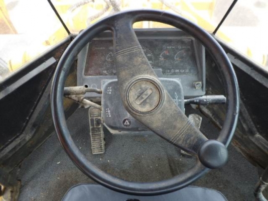 ขายด่วน รถตัก Komatsu WA 300 - 3 พร้อมใช้งาน ขายด่วน รถตัก Komatsu WA 300 - 3 พร้อมใช้งาน