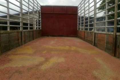 ISUZU Rocky. หกลัอ ปี. 35. TFR รถห้างแท้. ยาว7.2 เมตร ซัซซี่สวยใหญ่ตลอด ช่างล่างใเครื่องดนตรี พวงมาลัยเพาเวอร์ เบรกจิ๊ฟฟี่. รถบางๆๆๆเดิมๆๆๆ ขับดีมาก ยาง 900. ช่วงล่างใหญ่ 700,000