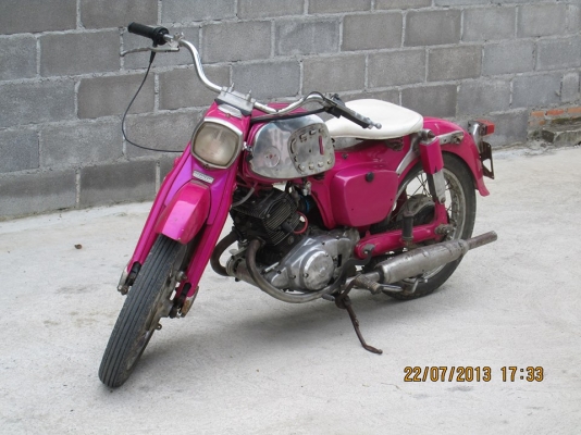 ขาย HONDA C 95 เครื่อง C 92 เครื่องดีมาก สภาพภายนอกตามรูป รถพร้อมใช้ ครับ ไม่มีทะเบียนออกใบซื้อขายให