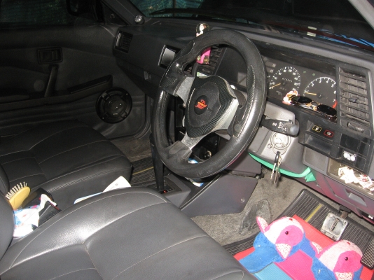 ขายครับNISSAN SENTRA 1500  หัวฉีด กระจกไฟฟ้าติดLPGพร้อมใช้