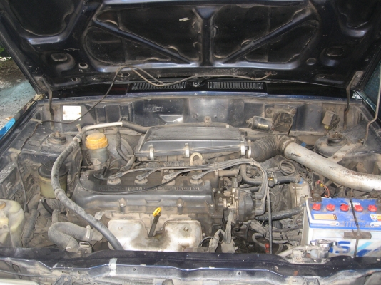 ขายครับNISSAN SENTRA 1500  หัวฉีด กระจกไฟฟ้าติดLPGพร้อมใช้