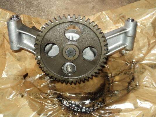 ขายปั้มน้ำมันเครื่อง isuzu 240 270 320 ขายปั้มน้ำมันเครื่อง isuzu 240 270 320