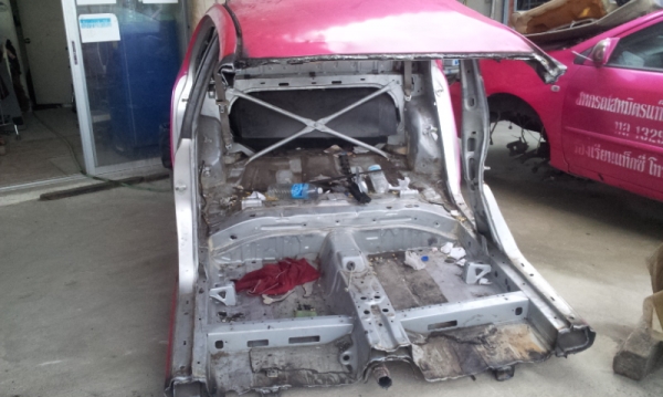 ขายท้ายตัดอัลติส2005 และอะไหล่อื่นๆ ขายท้ายตัดอัลติส2005 และอะไหล่อื่นๆ