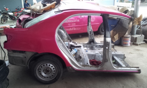 ขายท้ายตัดอัลติส2005 และอะไหล่อื่นๆ