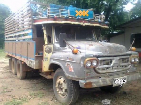 ISUZU TX 170 HP 6BF1 รถหัวยาวสิบล้อ 2 เพลา กระบะไม้คอกเกษตรสภาพดีไม่มีผุกร่อน เครื่องแรงดี ภายในคอนโซลครบ พวงมาลัยเพาเวอร์ ช่วงล่างคัชซีไม่ผุ ยางสภาพดี 10 เส้นประมาณ 70\% พร้อมบรรทุกพร้อมใช้งาน เอกสารทะเบียนภาษีเต็มครบไม่มีขาดพร้อมโอน ราคาต่อรองได้ครับ