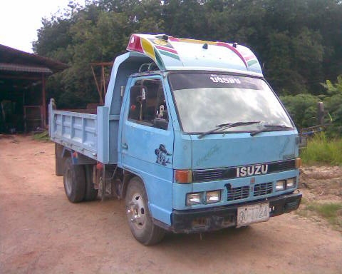 ขายรถ 6 ล้อดั้ม ISUZU NKR 88 แรงม้า รถพร้อมใช้งาน